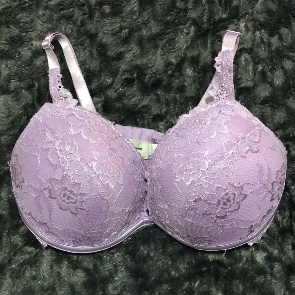 Fredrick’s of HOLLYWOOD lilac lacy bra